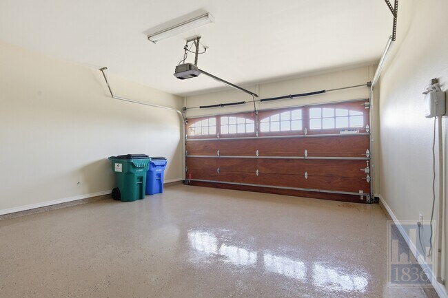 Building Photo - 15105 General Williamson Dr