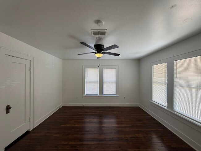 Building Photo - 2220 16th St