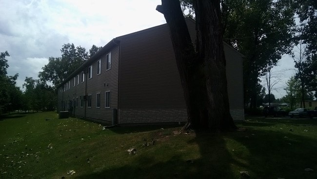 Building Photo - Erica Court Apartments