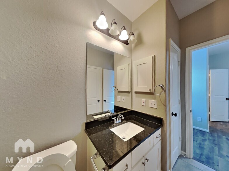 Building Photo - 118 Cheswood Forest Dr