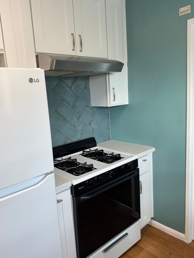 KITCHEN - 3733 Cherry Ave