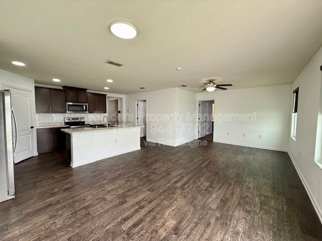 Building Photo - 3640 Alta Lakes Blvd