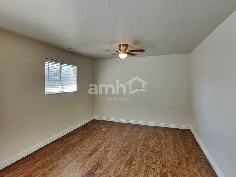 Building Photo - 2436 2940 W