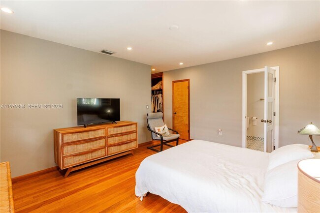 Building Photo - 1449 Baracoa Ave