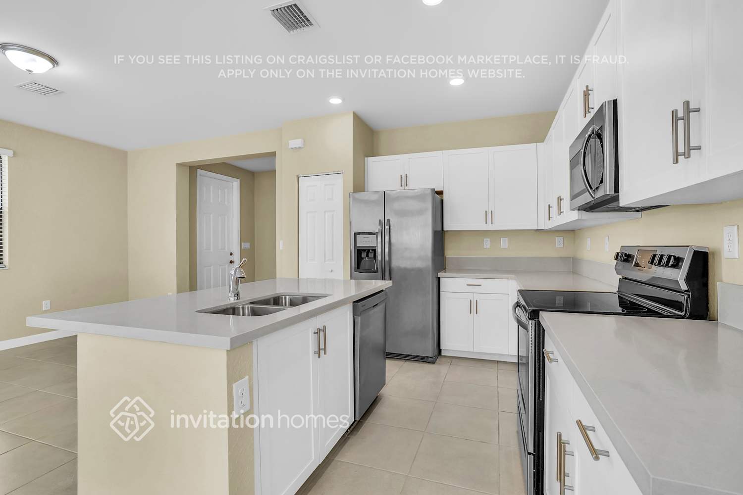 Building Photo - 3424 W 110th St