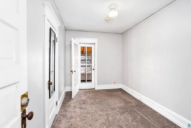 Building Photo - 2114 E 4th St