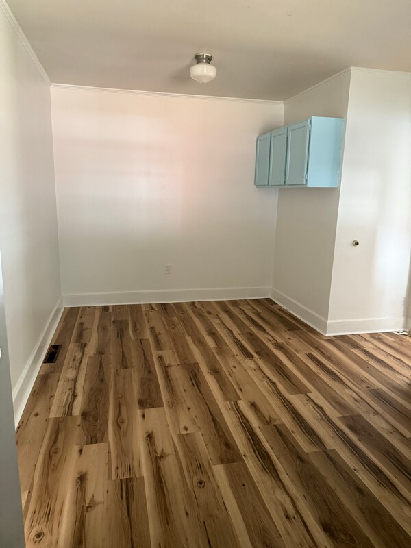 Building Photo - 1105 Sycamore Rd