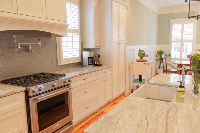 Building Photo - 908 Kestrel Dr