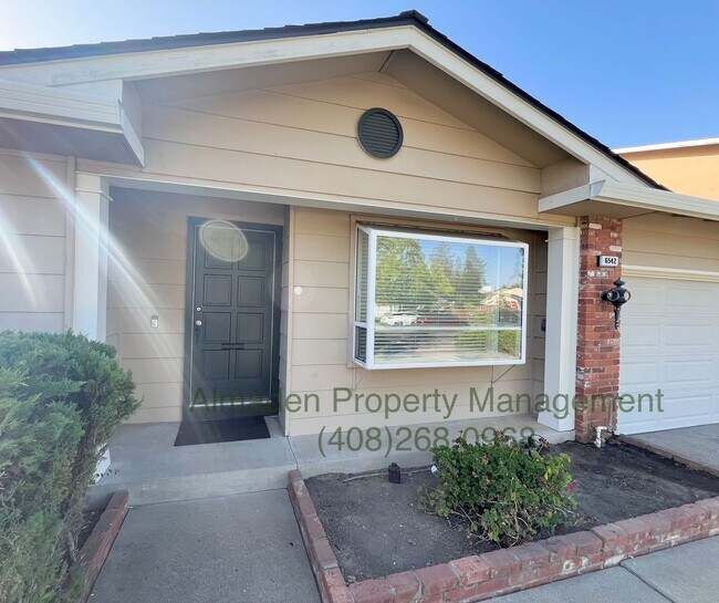 Building Photo - Updated Single-Story Almaden Home! Award W...