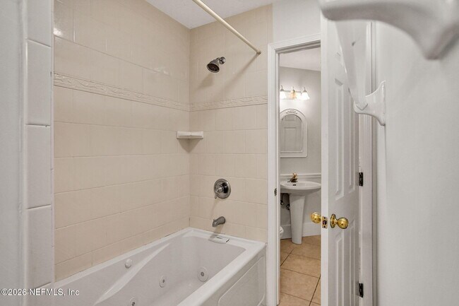 Building Photo - 38 Loggerhead Ln