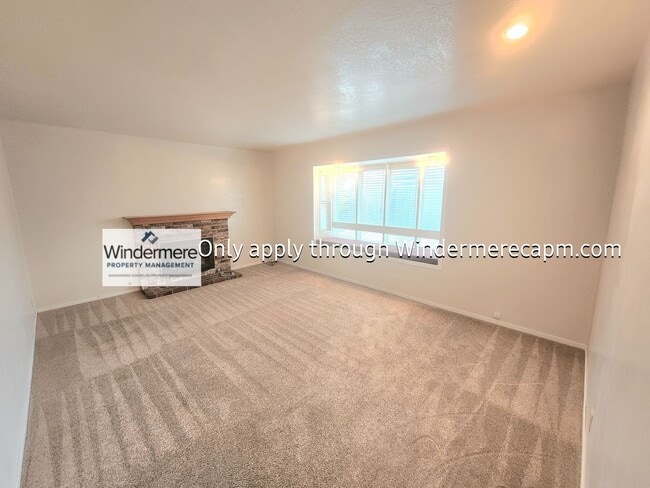 Building Photo - Foothill Farms Gem