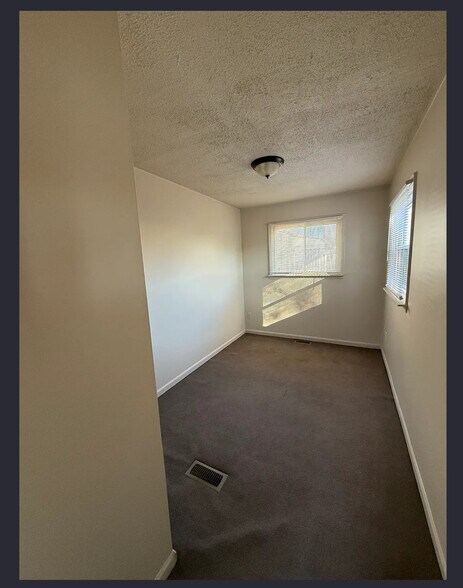 Bedroom 3 - 11260 Jackson Ave