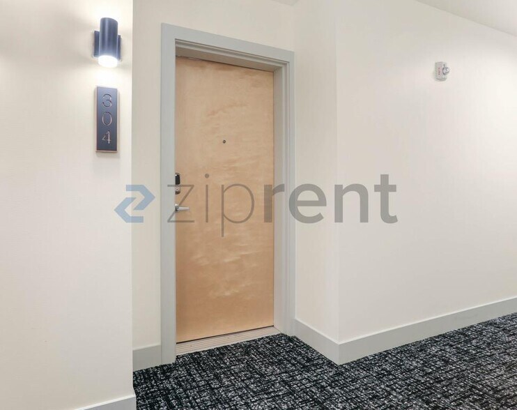 Building Photo - 530 Broadway E