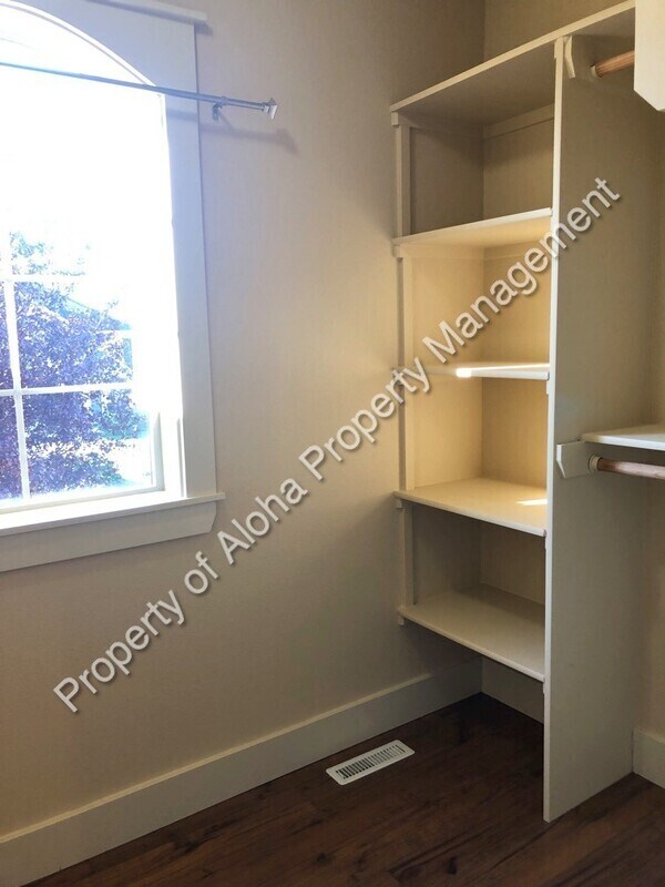Building Photo - 1250 W Cobblefield Ct