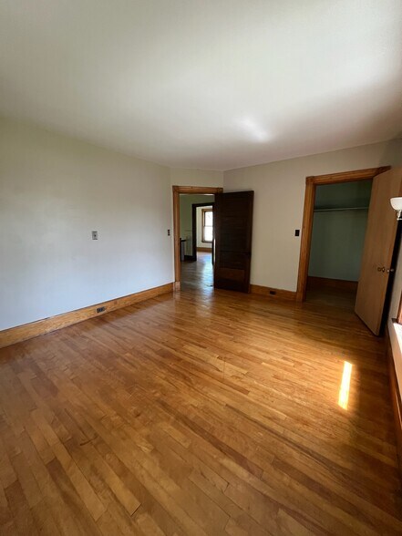 Building Photo - 712 Gray Rd