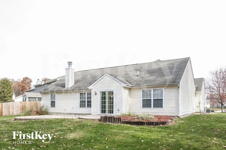 Building Photo - 7044 N Mesquite Ct