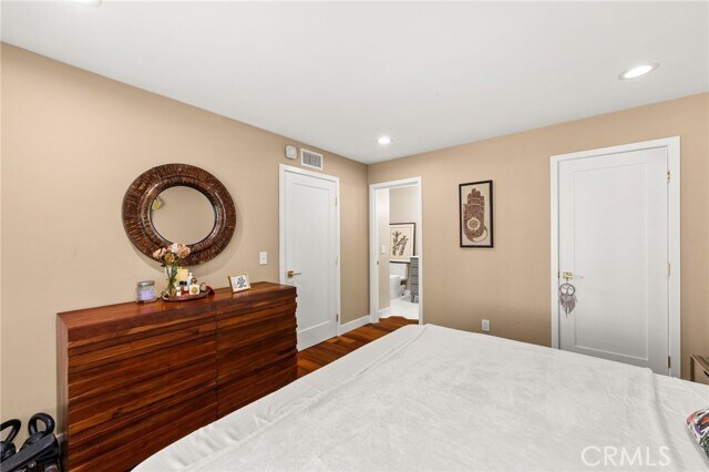 Building Photo - 3860 Amberly Dr