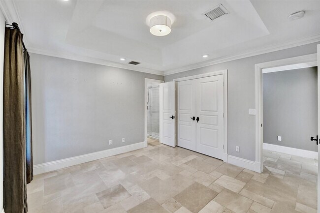 Building Photo - 1744 SE 9th St