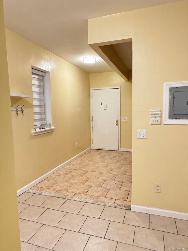 Building Photo - 1009 Ward Ave