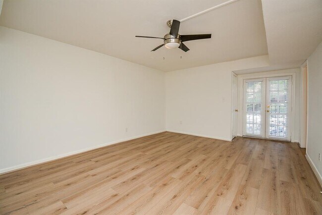 Building Photo - 917 S Ripple Creek Dr