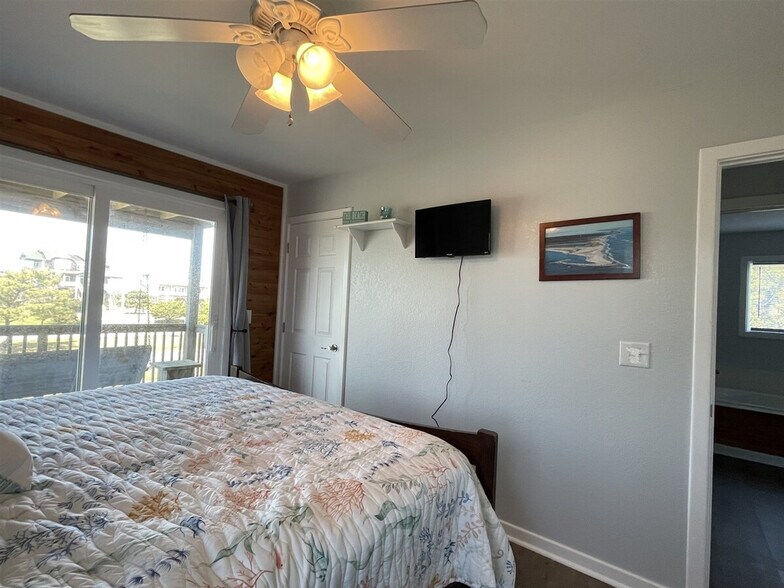 Building Photo - 54205 Marlin Ct