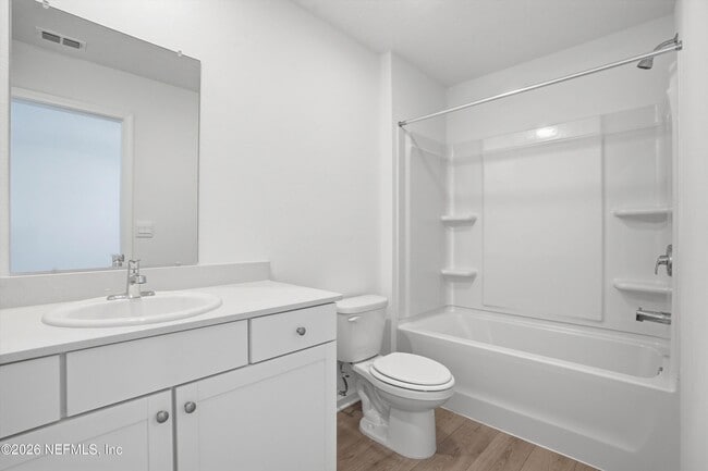 Building Photo - 32 Pasadena Dr