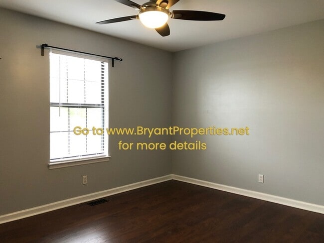 Building Photo - 229 Edgewood Dr