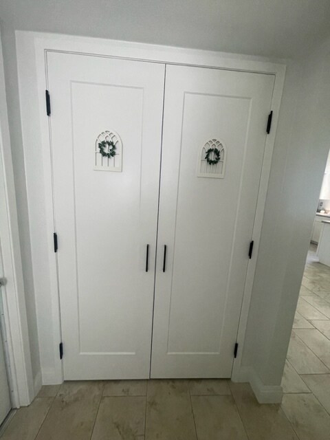 Building Photo - 7501 Canyon Clover Dr