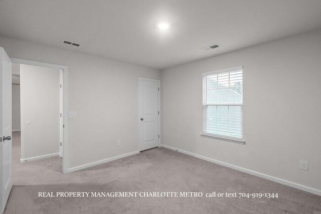 Building Photo - Stunning 4-BR Home on Wooded Cul-De-Sac Lot in Brightwater – Minutes from Rivergate!