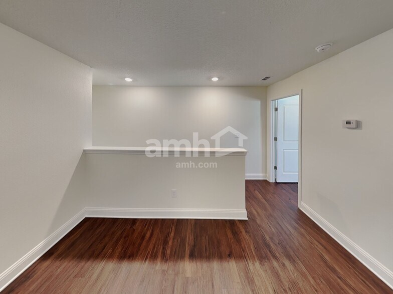 Building Photo - 2727 Robinson Rnch Rd