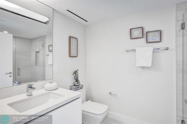 Building Photo - 701 N Fort Lauderdale Beach Blvd