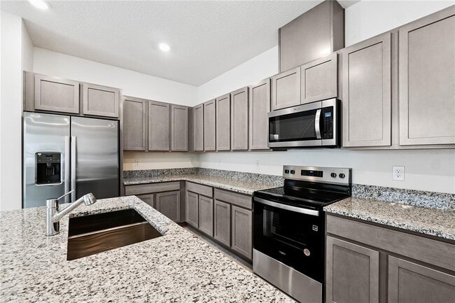 Building Photo - 736 Overpool Ave