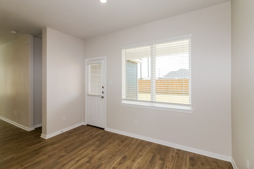 Building Photo - 7622 Tipton Meadow Way