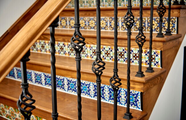 Building Photo - 7080 Via del Mar