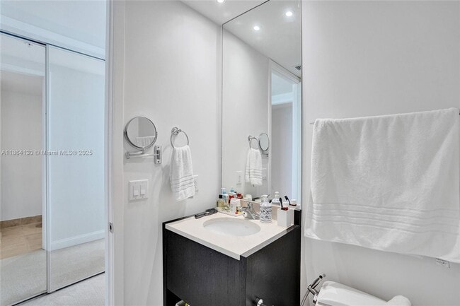 Building Photo - 18201 Collins Ave