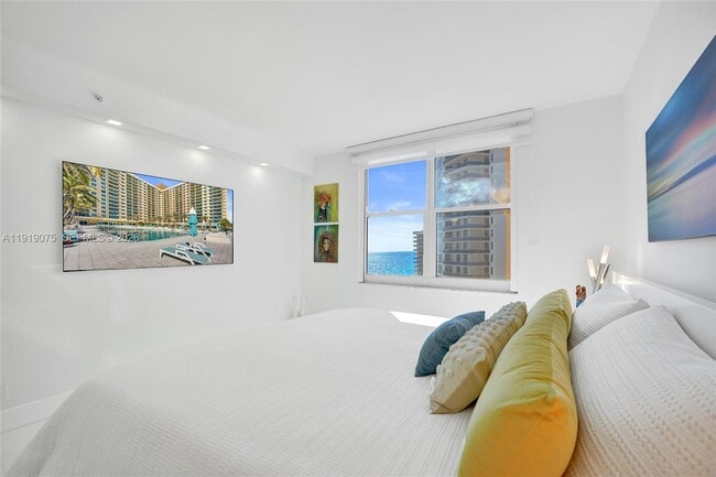 Building Photo - 2501 S Ocean Dr