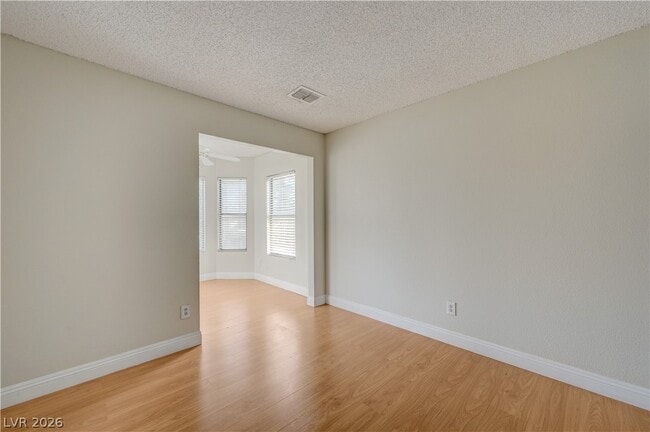 Building Photo - 2616 Camphor Tree St