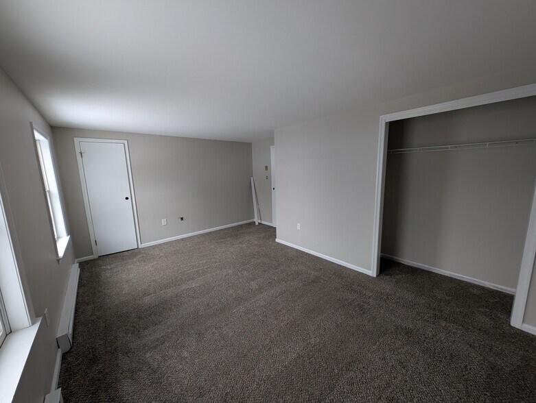 Building Photo - 412 Vley Rd