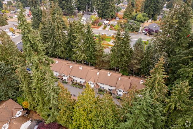 Exterior - Hill Crest Condominiums