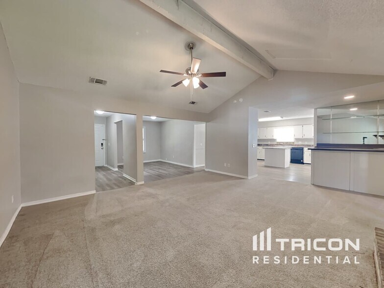 Building Photo - 4672 Wassail Dr