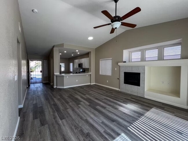 Building Photo - 8105 Guava Nectar Ave