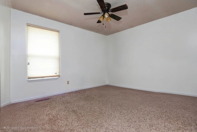 Building Photo - 4 bedrooms / 2 bathrooms / Privacy Fence /  PETS Welcome / WILLARD SCHOOLS / SUNROOM!