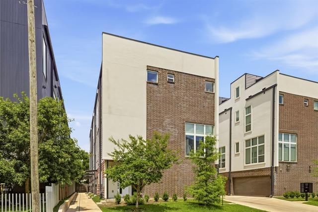 Building Photo - 2102 N Prairie Ave