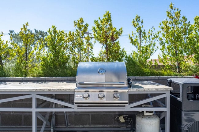 Building Photo - 4355 Ohio St