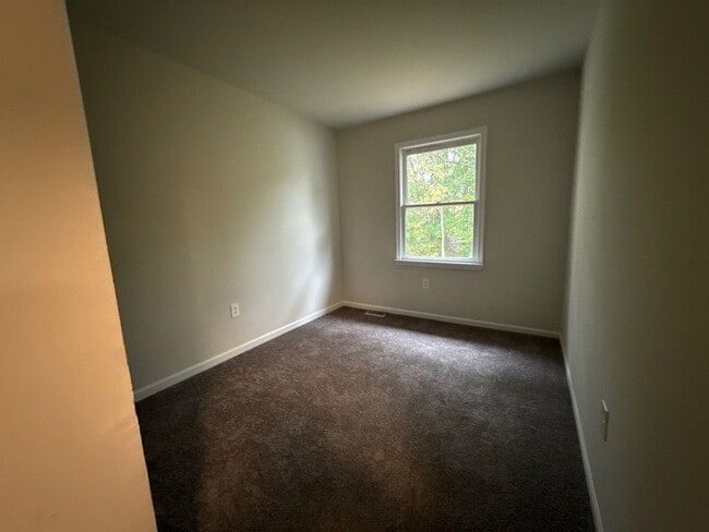 Building Photo - 3 Bedroom 1.5 Bathroom home in Elkton Md