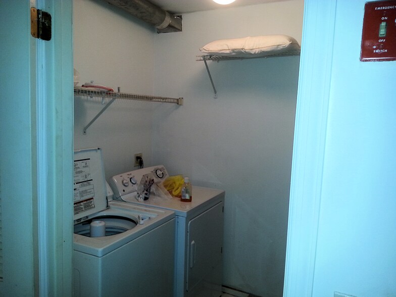 Building Photo - 707 Eagles Chase Dr