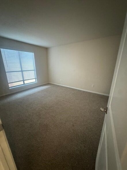 Building Photo - 16111 Aspenglen Dr