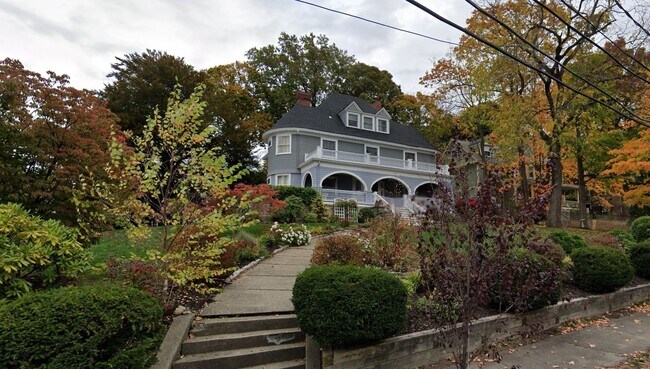 Building Photo - AVAILABLE FOR RENT!!! Well maintained 1 Be...