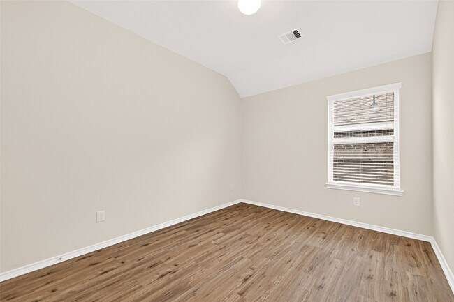 Building Photo - 2754 Little Caney Way
