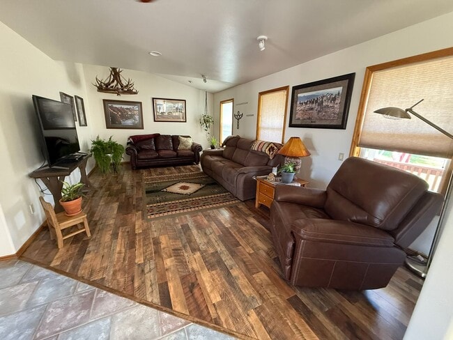 Building Photo - Dream Stevensville Horse Property on 8 acres
